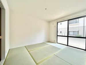 ベクヴェーム春日 B102号-4