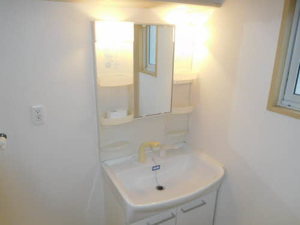 シャーメゾンアミノウチ B201号-4