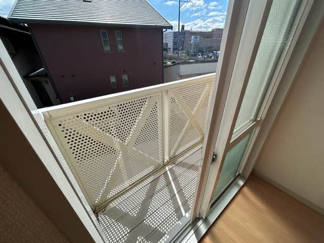 パインコート B203号-13