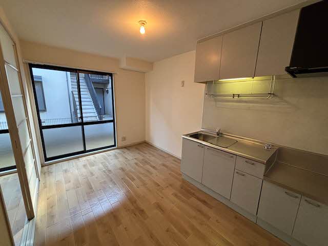 アーバン　ビレッジ A103号-2