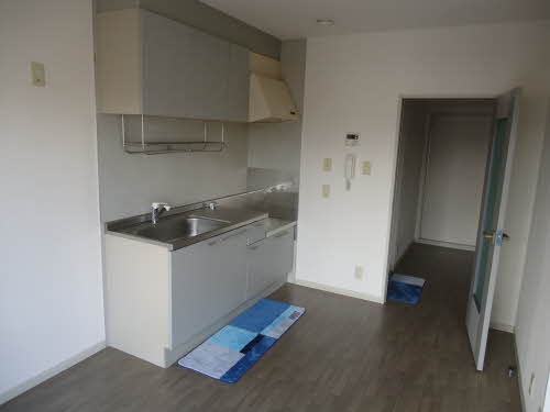 アーバンビレッジC棟 C201号-2