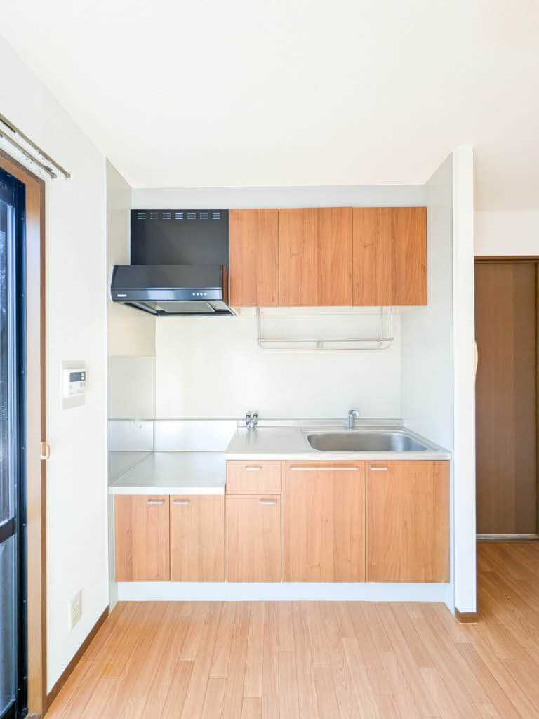 メープルコート A203号-4