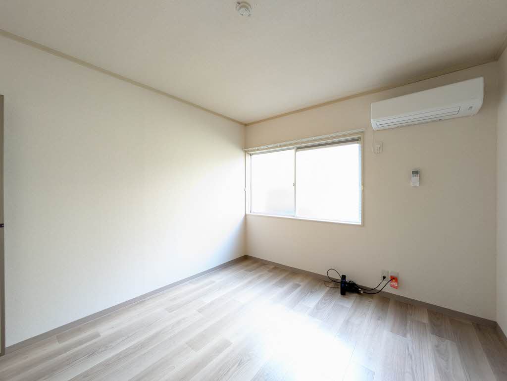 タウニィ高岡 A103号-5