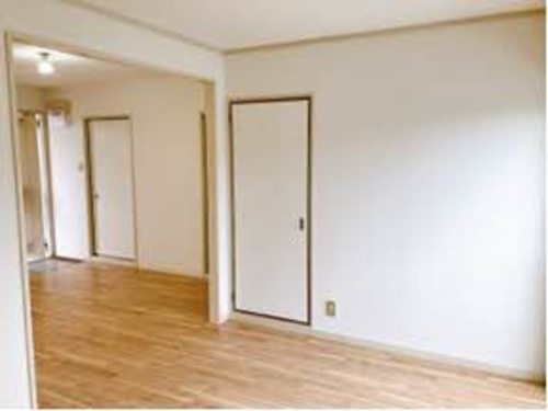 ファミーユ金澤 0201号-3