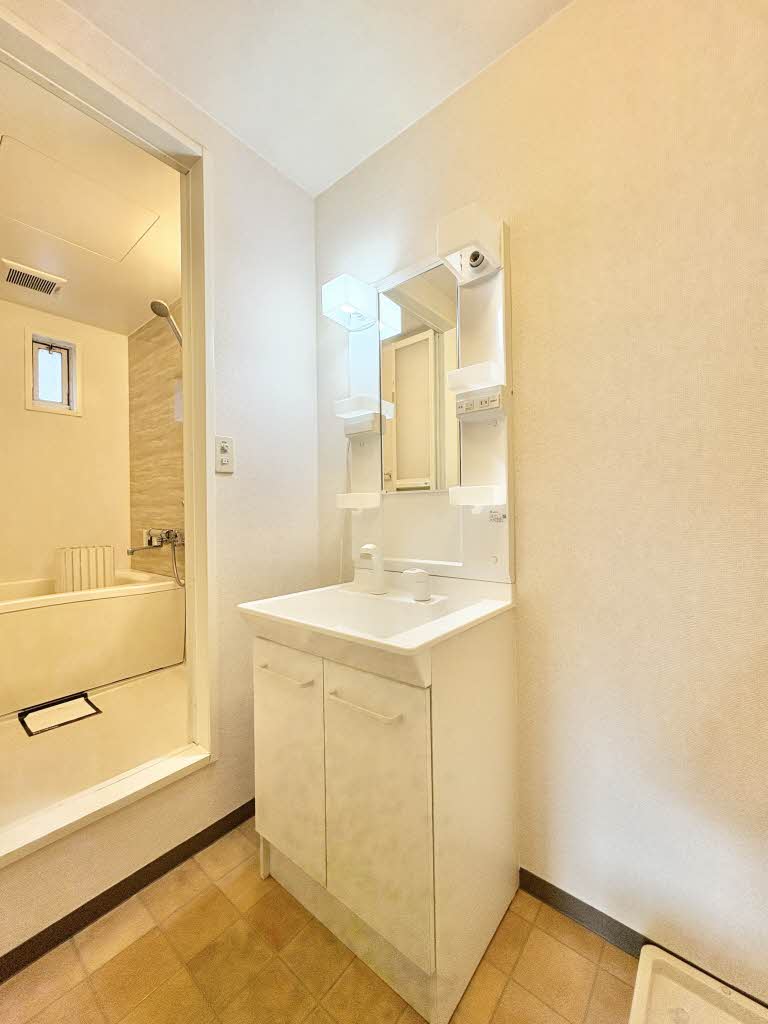 ネオハイツ・ロッキー A101号-6