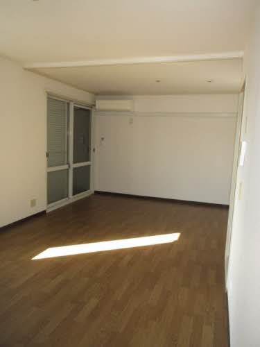 フレグランス粟津 B203号-4