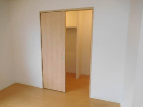 シャーメゾンアミノウチ B201号-12