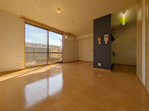 シャーメゾン東花園 B103号-3