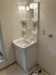 シャトレーヌ梅美台 C201号-4