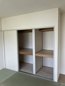 シャトレーヌ梅美台 C201号-8