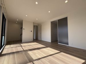 ヴィラ・ディアマンテⅡA102-1