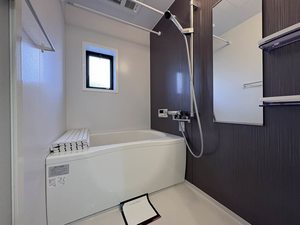 ヴィラ・ディアマンテⅡA102-3