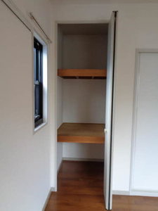 フローデン栗東 A102号-3