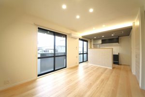 オオスミハイツⅢ A102号-1