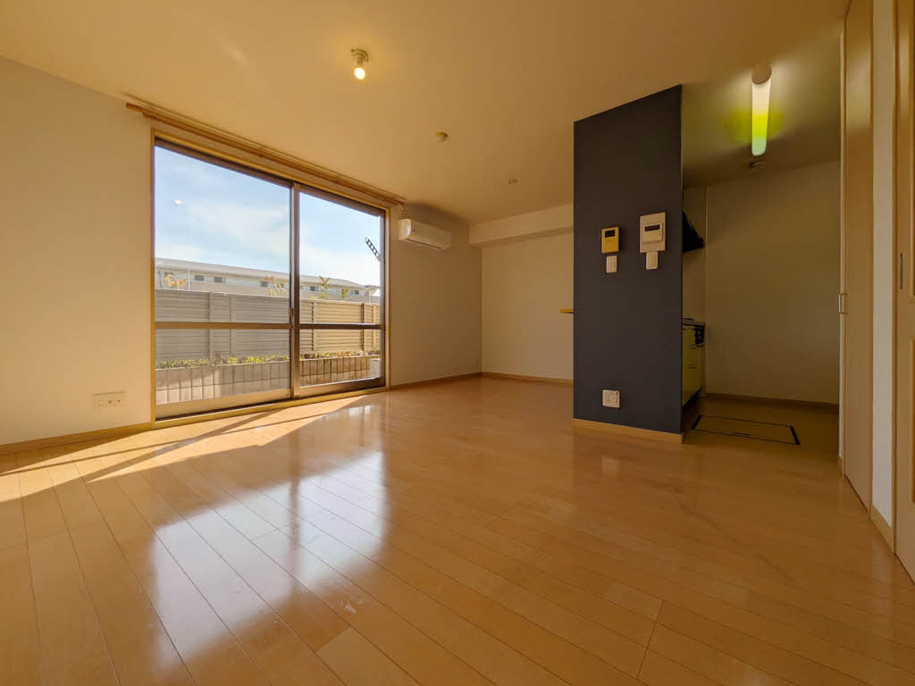 シャーメゾン東花園 B103号-3