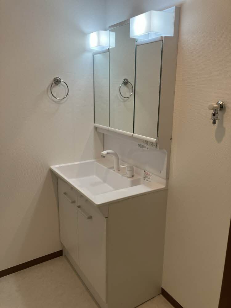 グリーン ウィング B205号-9