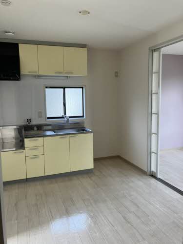 シャトレーヌ梅美台 C201号-6