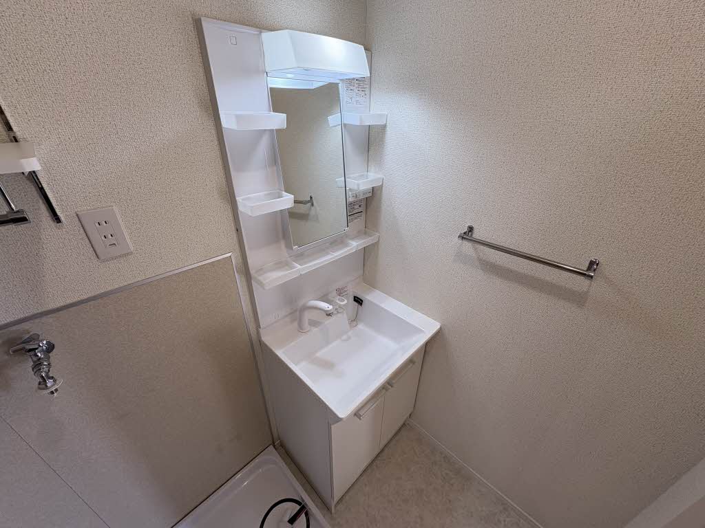 ヴィラ・ディアマンテⅡA102-4