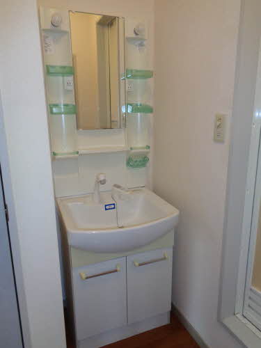 フローデン栗東 A102号-8