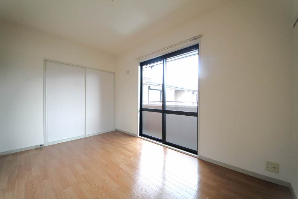 メゾン・ド・スリーゼ C201号-3