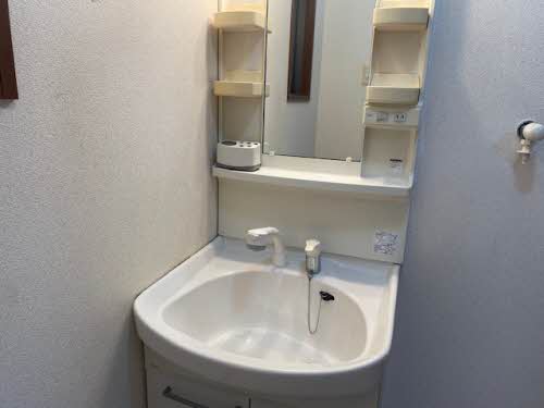 カーサ・ピュアズ B102号-11