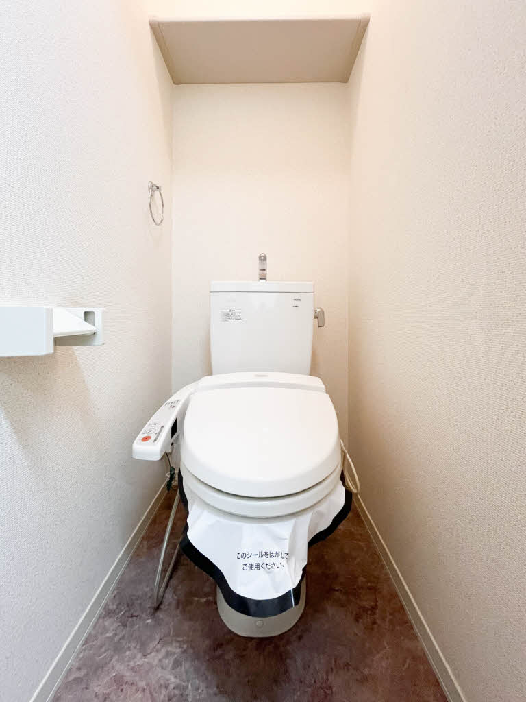 Ａｕｇｕｓｔａ 0208号-6