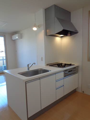 シャーメゾン　リーリエ F103号-2