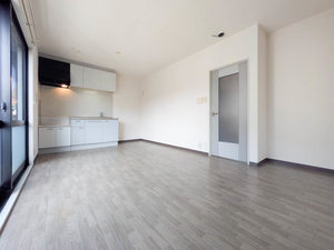 ローレルⅡ A203号-3