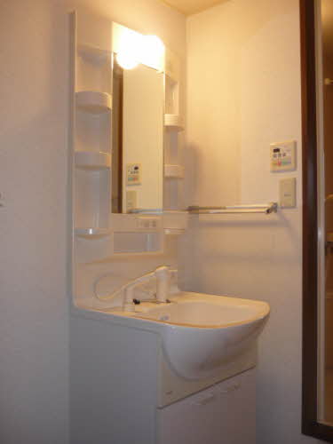 ソレイユ　北庄 C201号-8