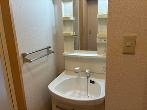 シャーメゾンくすの木 0208号-3
