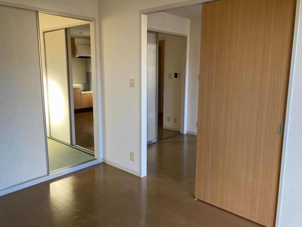 エクセレンス六十谷 0101号-5