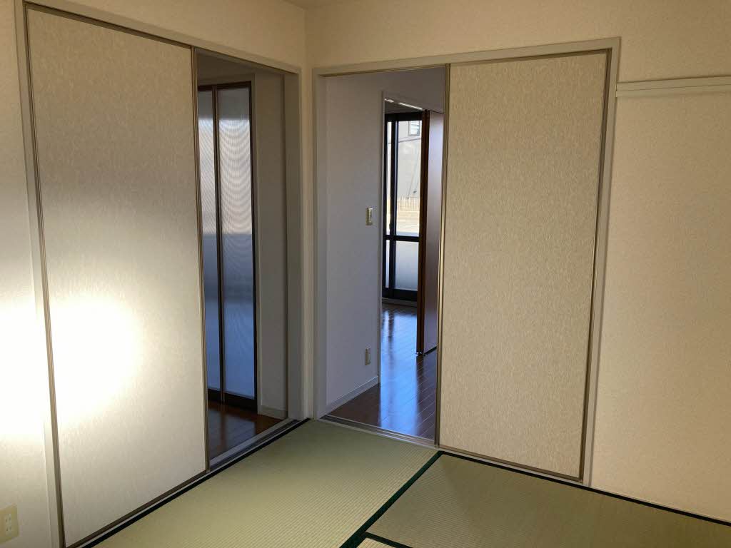 エクセレンス六十谷 0101号-8