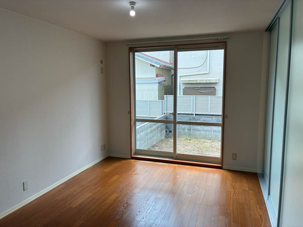 シャーメゾン西庄 0101号-3