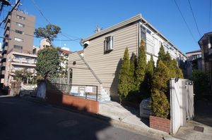 メゾンアライヤマ