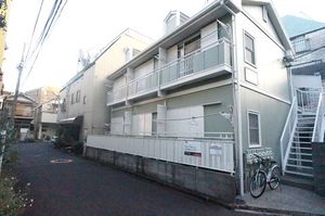 ヴィラ・大井手 203号-1