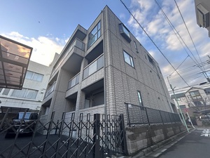 サントラスト山本