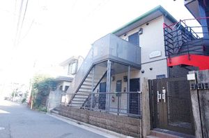 ＴＲＯＩＳ　ＶＡＬＥＥＳ