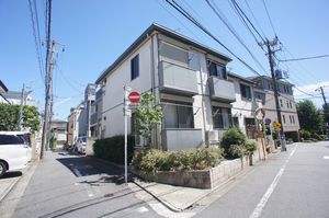 メゾン・シャンテ 202号-1