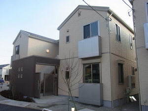 セントラル・ガーデンズ　Ⅱ 201号-1