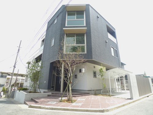 シャーメゾンＳＡＫＵＲＡ 202号-1