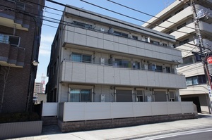 ＥＡＳＴ　ＯＮＥ