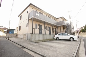 ルミエール馬堀 205号-1