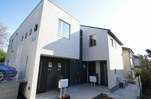 リリー・サウス・ガーデン 102号-1