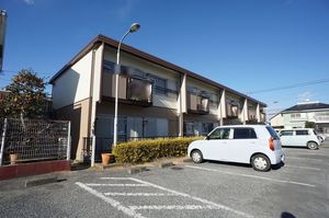 コーポ　シャルマン