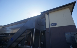 コートパインズ　Ａ 202号-1