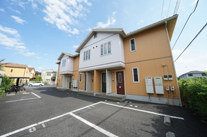 ヴィラ　ウィスタリア 201号-1