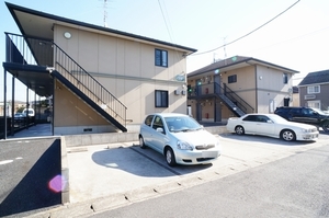 シャトー足立　参番館