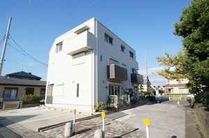 ＭＡＩＬＥ　ＶＩＬＬＡ