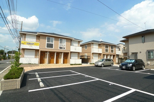 Ｌｅａｆ緑が丘Ｂ 202号-1