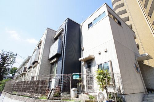 シャーメゾン・ピコ仙台坂202-1